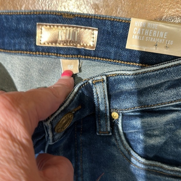 NWT Kut From the Kloth ankle straight leg Jean. Size 00. Waist flat 12.5”. - Picture 4 of 7
